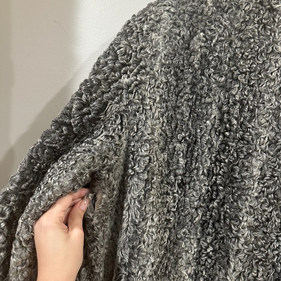 Gray Teddy/Lambs Jacket/Coat with Cozy Texture and Classic Silhouette. - Picture 16 of 16